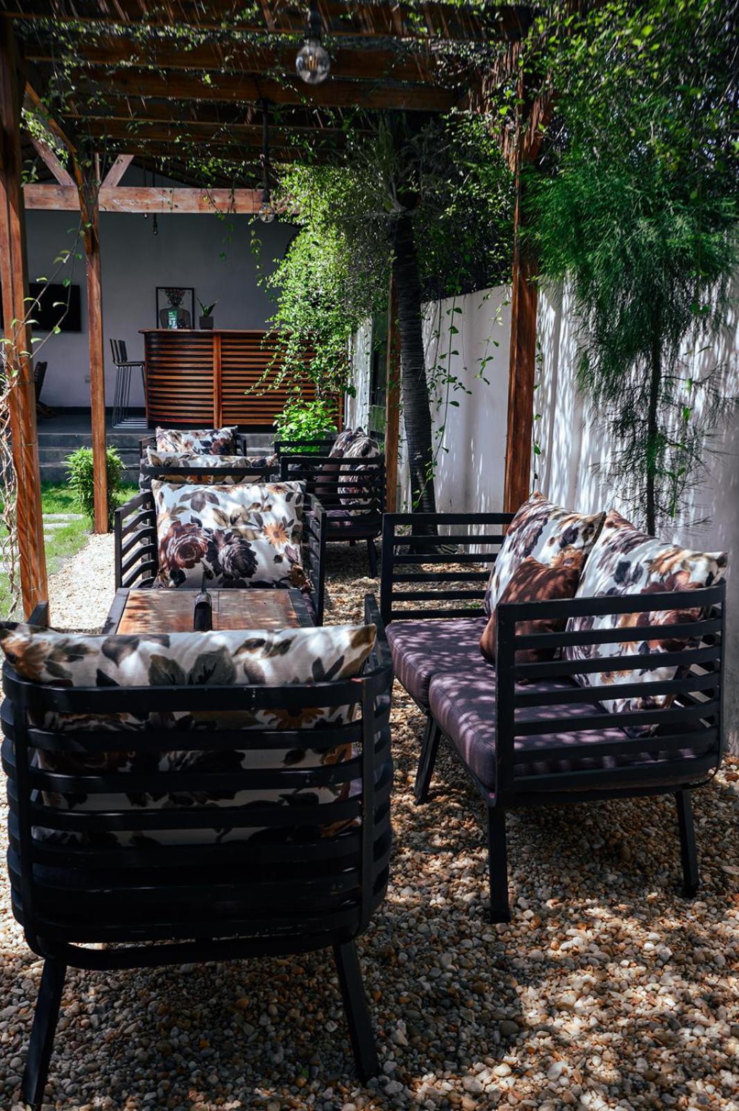 Ahome Guest House & Lounge Lome Ngoại thất bức ảnh