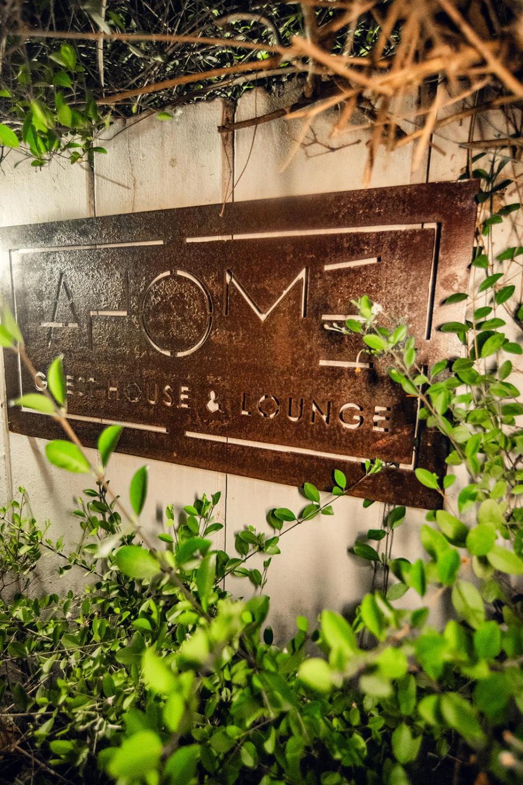 Ahome Guest House & Lounge Lome Ngoại thất bức ảnh